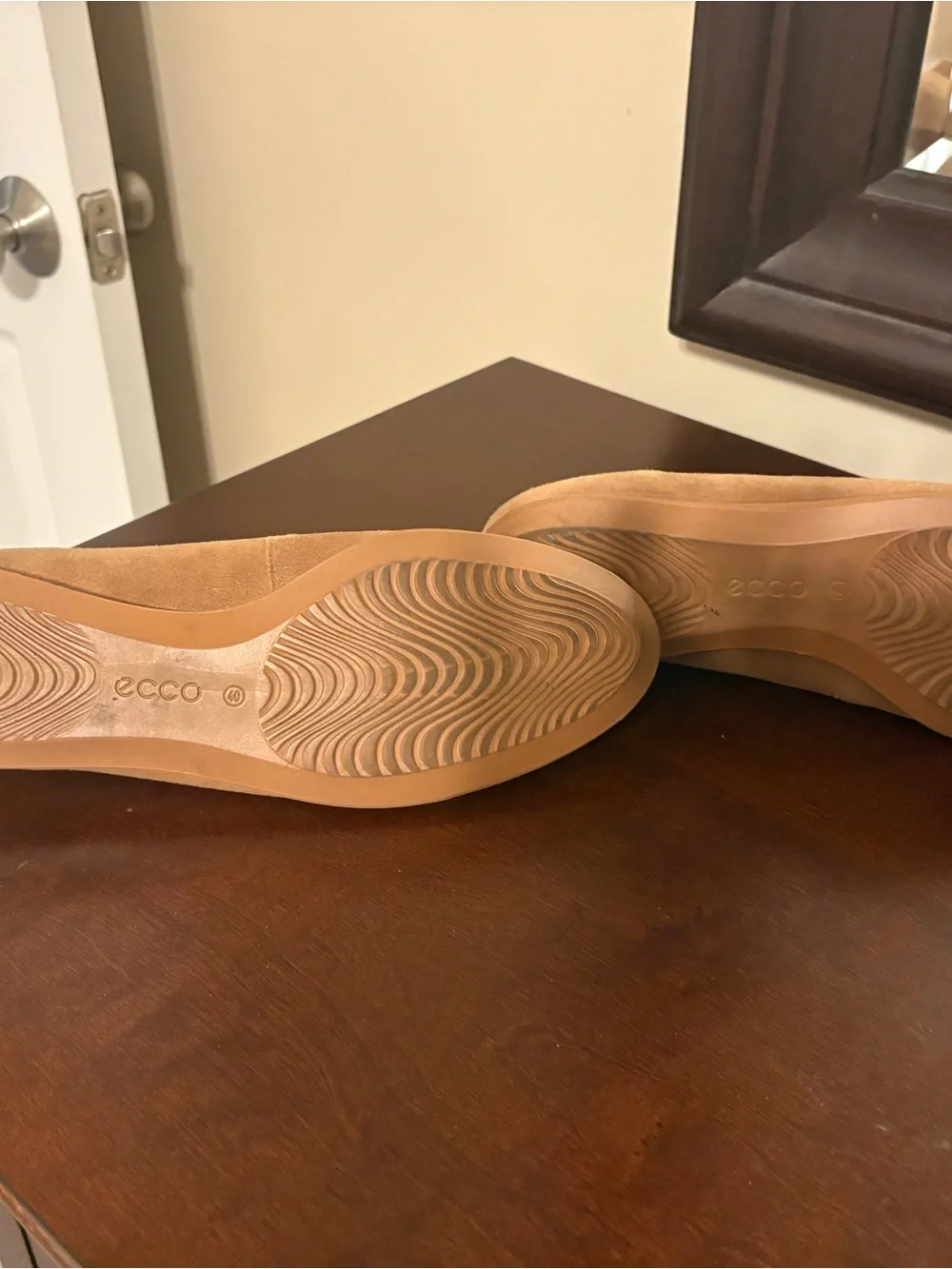 Ecco Women's Suede Ballet Flats in tan